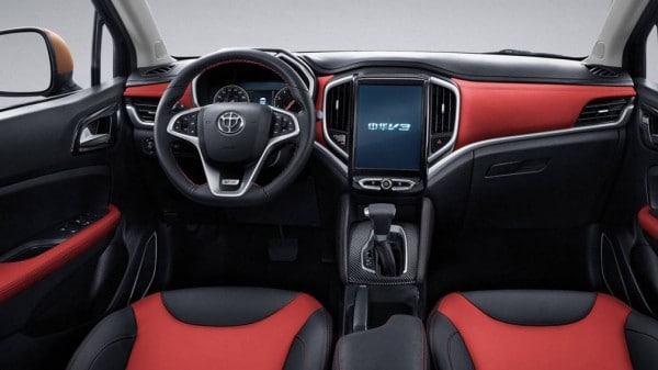 Brilliance отложила премьеру обновленного Brilliance V3 в России