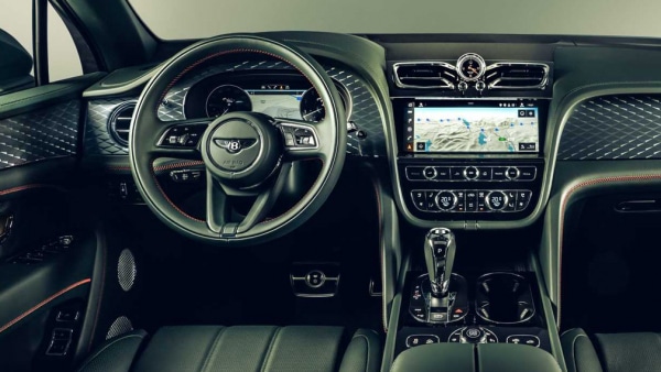 Bentley представила обновленную версию кроссовера Bentayga