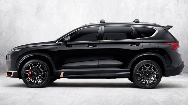 Дебютировала заводская спортверсия кроссовера Hyundai Santa Fe
