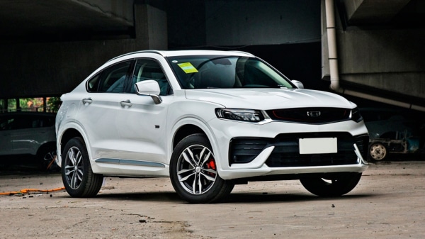 В Беларуси озвучили предварительные цены на кроссовер Geely FY11