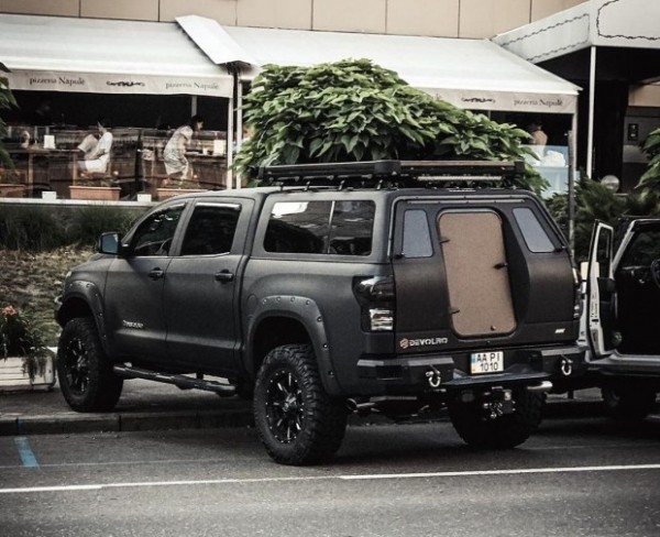 В столице появилась очень &laquo;злая&raquo; Toyota Tundra