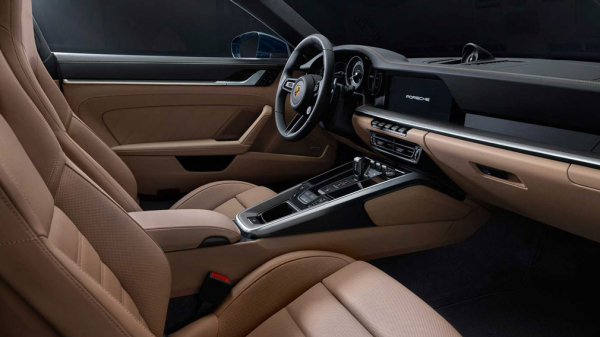 Стали известны российские цены на новый Porsche 911 Turbo