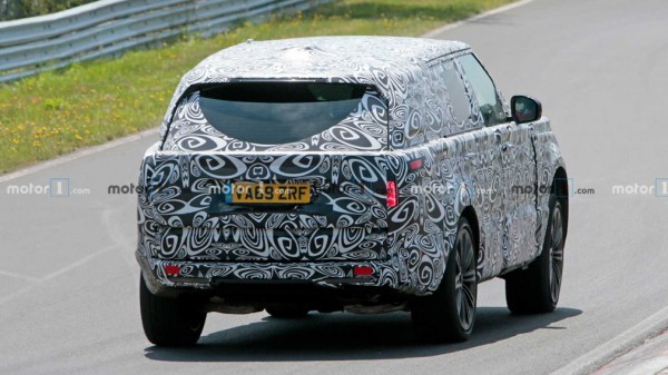 Следующее поколение Range Rover начали тестировать на Нюрбургринге