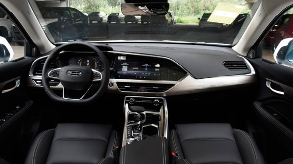 В Беларуси озвучили предварительные цены на кроссовер Geely FY11