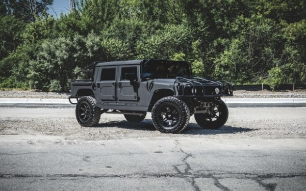 Ребята из Детройта построили динамичный Hummer H1