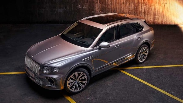 Bentley представила обновленную версию кроссовера Bentayga