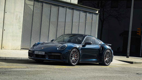 Стали известны российские цены на новый Porsche 911 Turbo