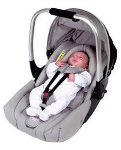 Безопасная перевозка новорожденных в авто