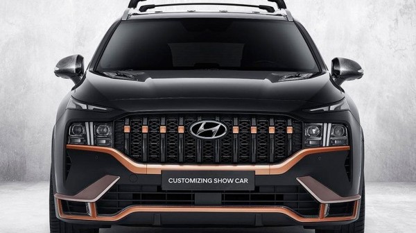 Дебютировала заводская спортверсия кроссовера Hyundai Santa Fe