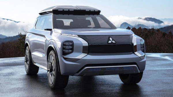 В Сети опубликованы фото нового Mitsubishi Outlander