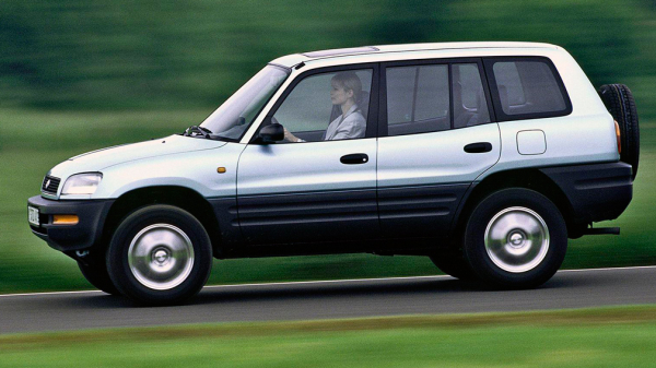 ТОП-3 недорогих полноприводных кроссоверов и внедорожников с пробегом