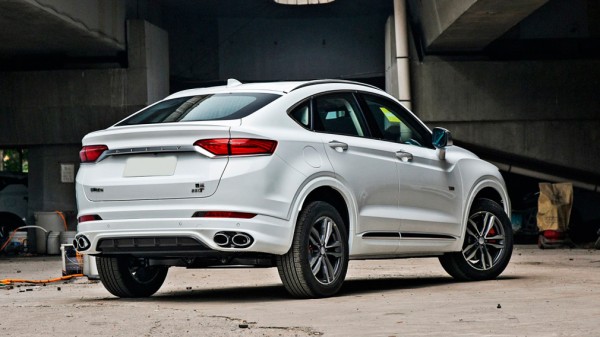 В Беларуси озвучили предварительные цены на кроссовер Geely FY11