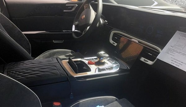 Hongqi E-HS9: стиль Rolls-Royce