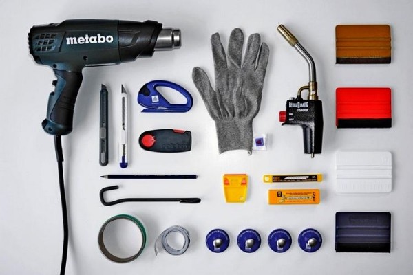 Карбоновая пленка для автомобиля &mdash; как наклеить