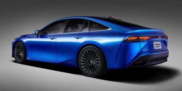 Новая Toyota Mirai дебютирует осенью