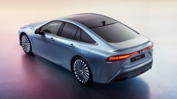 Новая Toyota Mirai дебютирует осенью
