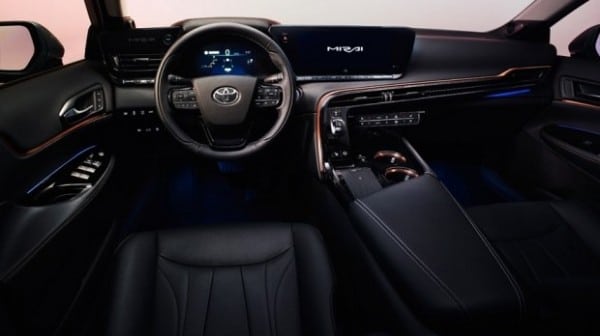 Новая Toyota Mirai дебютирует осенью