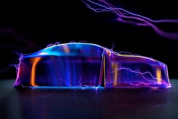 Первый гибрид Maserati: новое изображение