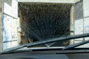 Почему не работает омыватель лобового стекла: возможные причины и методы устранения неисправности