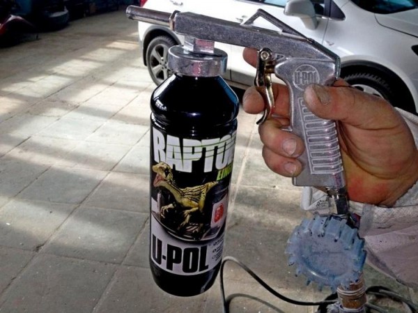 Покраска авто защитной краской «Раптор» Покраска авто защитной краской «Раптор»
