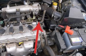 Запах бензина при запуске двигателя: основные причины