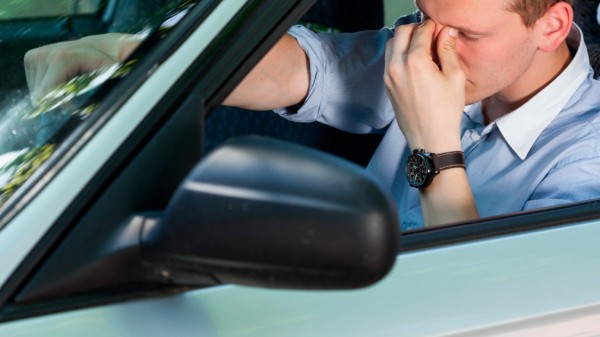 Автоэксперты рассказали, как не заснуть за рулем и осилить езду на "дальняк"