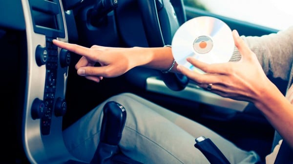 Автоэксперты рассказали, как не заснуть за рулем и осилить езду на "дальняк"