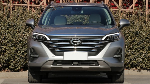 Появились данные о комплектациях нового GAC GS5 для России