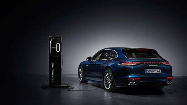 Porsche представил обновленный Panamera