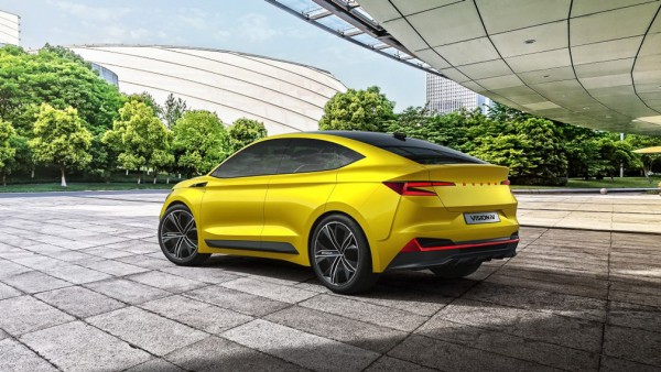 Опубликовали первые изображения нового серийного кроссовера Skoda Enyaq iV