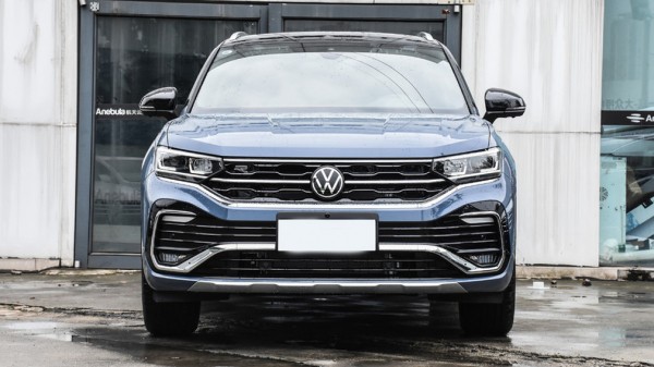 Купе-кроссовер Volkswagen Tayron X стал лидером авторынка