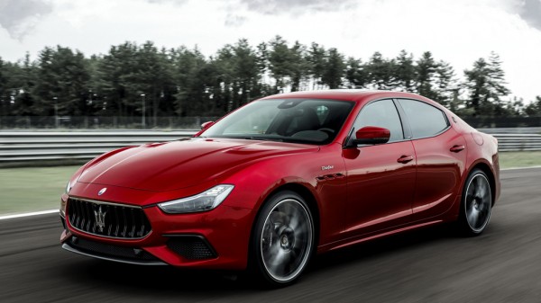 Maserati представила обновлённые седаны Trofeo Ghibli и Quattroporte