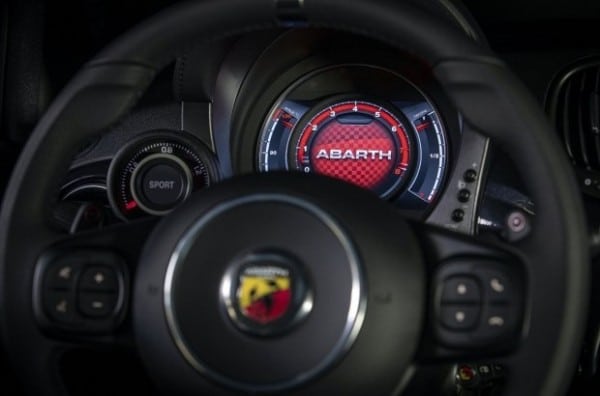 Маленький &laquo;Monster&raquo;: спецверсии Fiat Abarth 595
