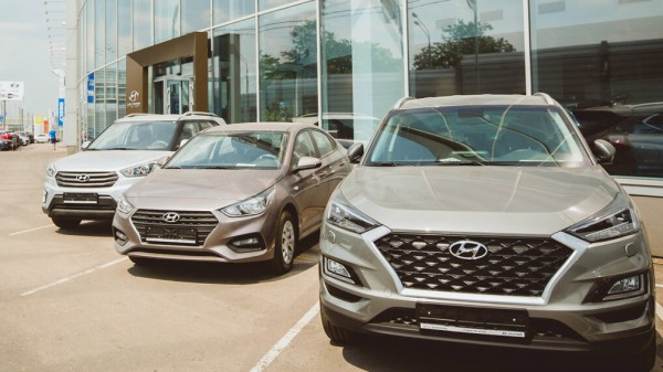 Средняя цена на автомобили в России выросла на 138 тыс. рублей