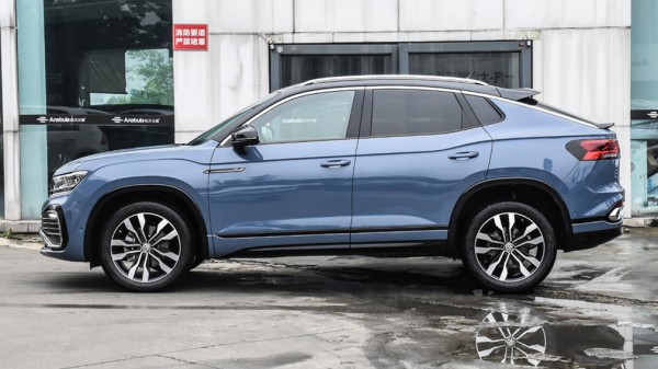 Купе-кроссовер Volkswagen Tayron X стал лидером авторынка