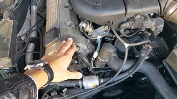 Двигатель троит на холостом ходу: основные причины