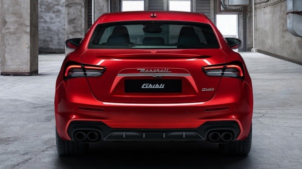 Maserati представила обновлённые седаны Trofeo Ghibli и Quattroporte