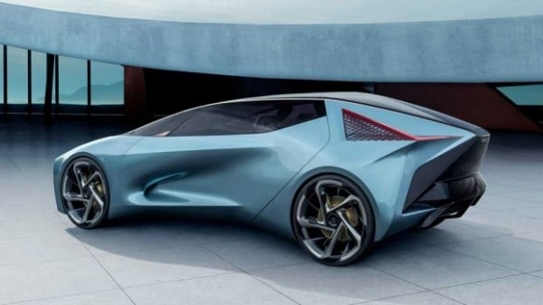 Lexus готовит новую модель. И это будет...