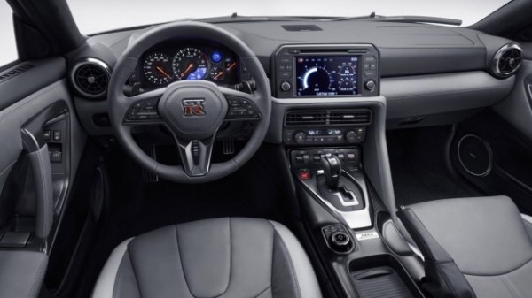 Nissan GT-R получит электронный довесок
