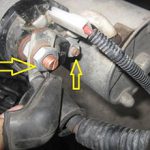 Почему двигатель автомобиля не заводится: как найти причину