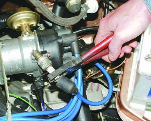 Почему двигатель автомобиля не заводится: как найти причину