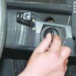 Почему двигатель не &laquo;схватывает&raquo; при запуске мотора: основные причины и что делать водителю