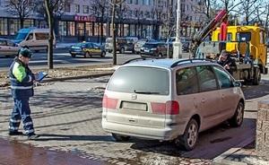 Штраф за парковку автомобиля на тротуаре