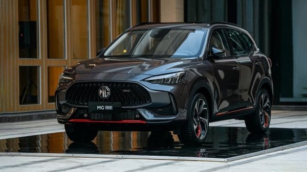 Появились фотографии нового англо-китайского кроссовера