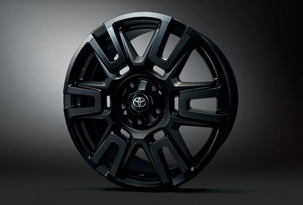 Лютый тюнинг самого дешевого кроссовера Toyota