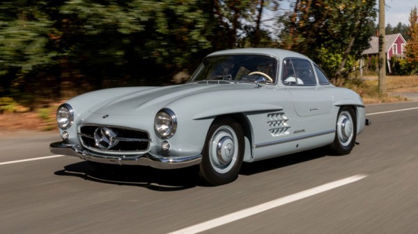 Эксклюзивный Mercedes-Benz 300SL Gullwing продают за 57 млн рублей