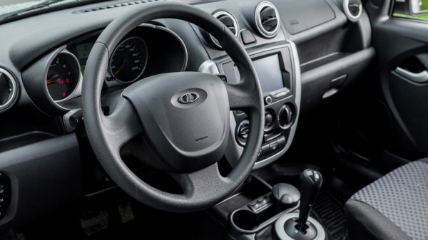 АвтоВАЗ исключил ряд комплектаций Lada Granta с АМТ