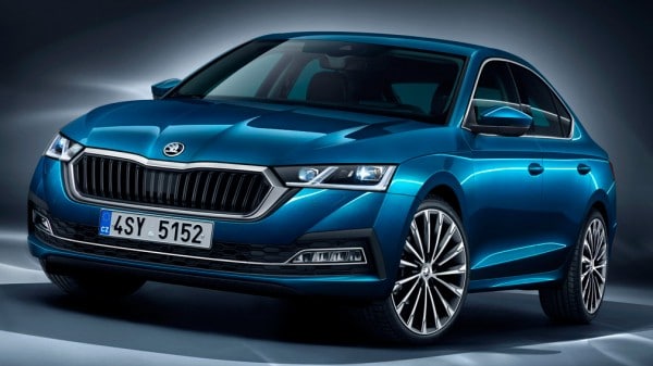 Названа стоимость новой модели Skoda Octavia для России