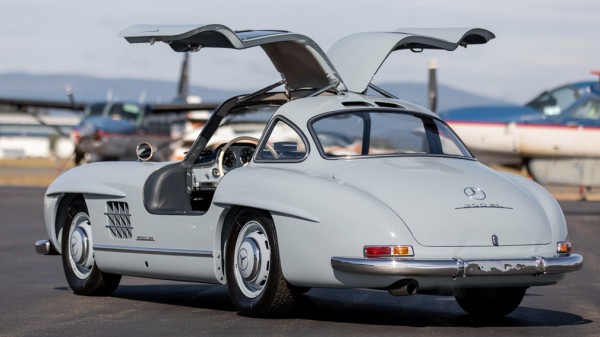 Эксклюзивный Mercedes-Benz 300SL Gullwing продают за 57 млн рублей