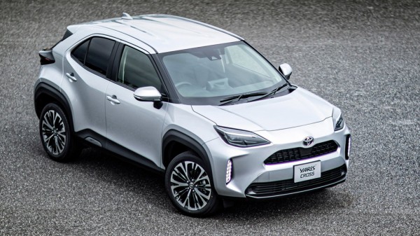 Новый кроссовер Toyota Yaris Cross начали продавать в Японии